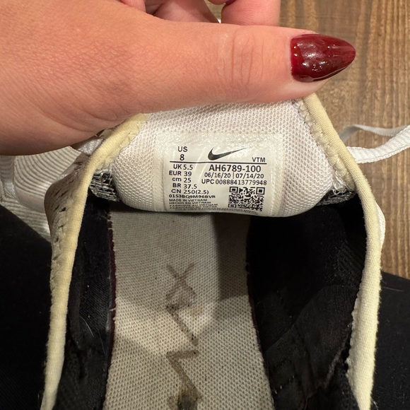 Women’s Nike Air Max 270 US size 8 - Picture 3 of 7